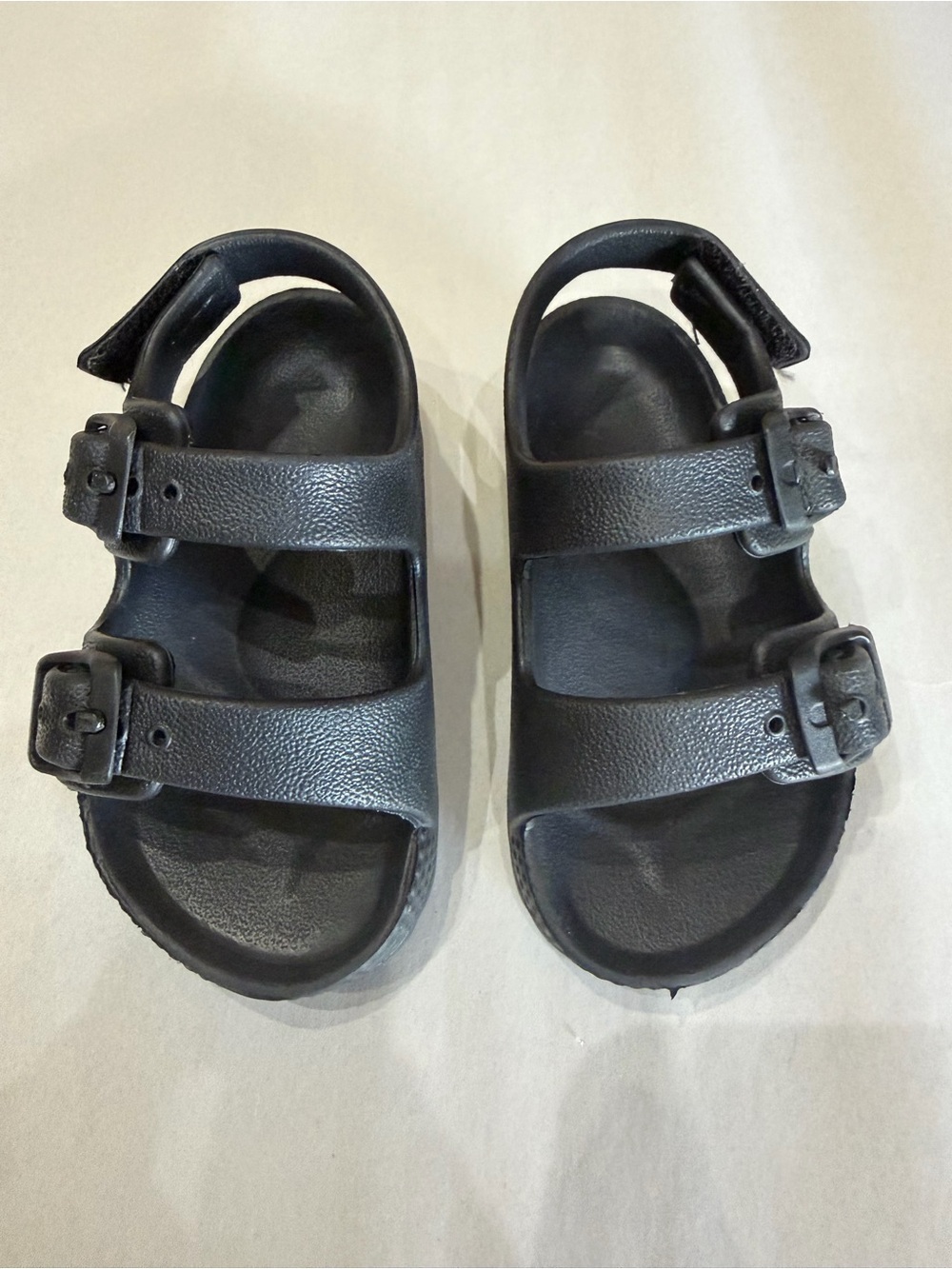Kids Black Double-Strap Sandals Size 5